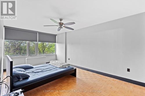 402 - 2144 Pelissier Street, Windsor, ON - Indoor Photo Showing Bedroom