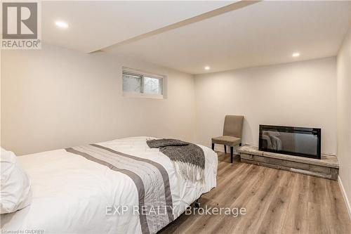 486 Karn Street, Kitchener, ON - Indoor Photo Showing Bedroom