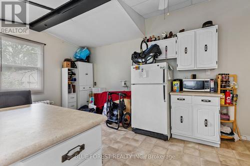 4459 Colonel Talbot Road, London, ON - Indoor Photo Showing Kitchen