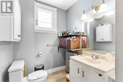 4459 Colonel Talbot Road, London, ON - Indoor Photo Showing Bathroom