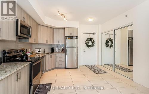 511 - 560 North Service Road, Grimsby, ON - Indoor Photo Showing Kitchen With Stainless Steel Kitchen
