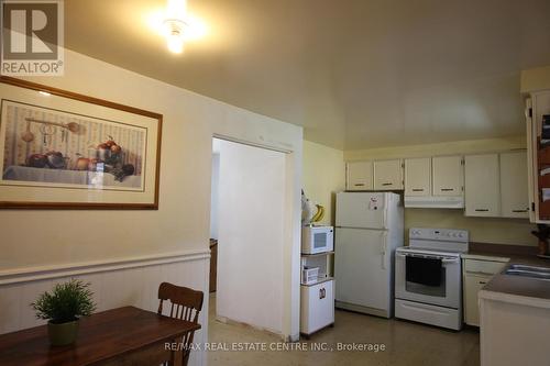 4 Irwin Crescent, Halton Hills, ON - Indoor Photo Showing Dining Room
