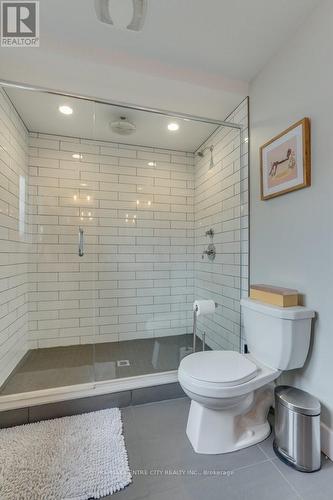 2050 Wateroak Drive, London, ON - Indoor Photo Showing Bathroom