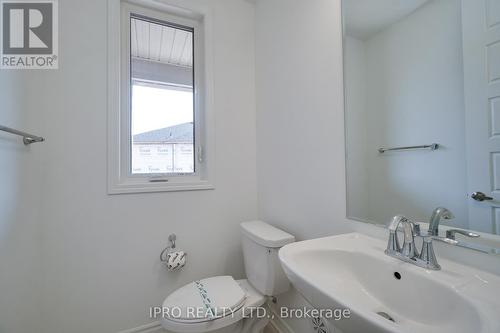 1208 Tanbark Avenue, Oakville, ON - Indoor Photo Showing Bathroom