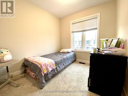 59 - 288 Glover Road, Hamilton, ON - Indoor Photo Showing Bedroom