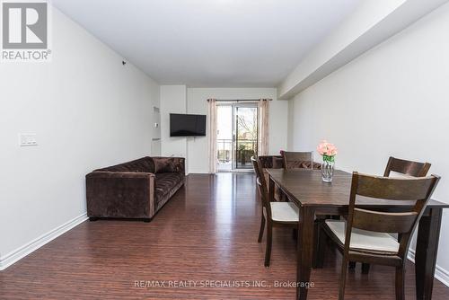 216 - 830 Scollard Court, Mississauga, ON - Indoor Photo Showing Dining Room