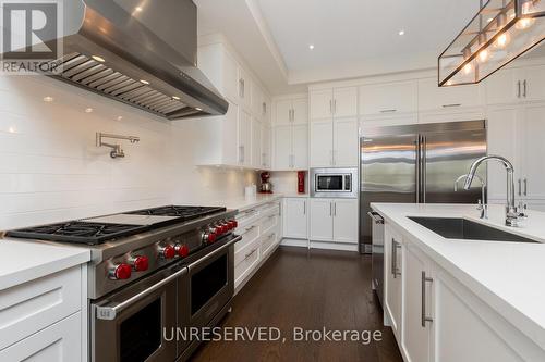 37 West Branch Drive, Halton Hills, ON - Indoor Photo Showing Kitchen With Stainless Steel Kitchen With Upgraded Kitchen