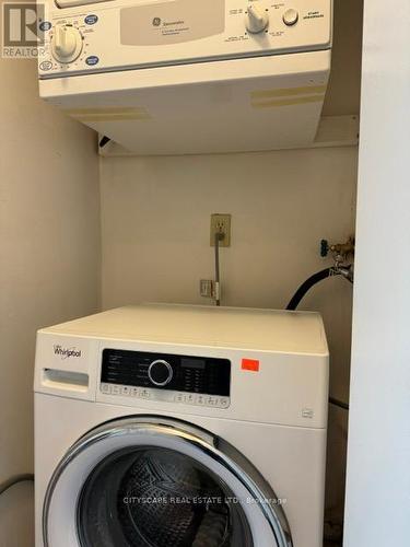 308 - 25 Trailwood Drive, Mississauga, ON - Indoor Photo Showing Laundry Room