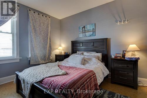 261 Dixon Street, Kitchener, ON - Indoor Photo Showing Bedroom
