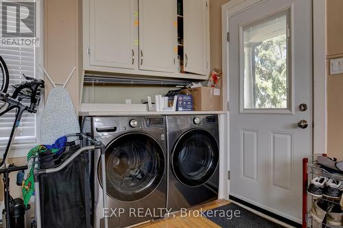 261 Dixon Street, Kitchener, ON - Indoor Photo Showing Laundry Room