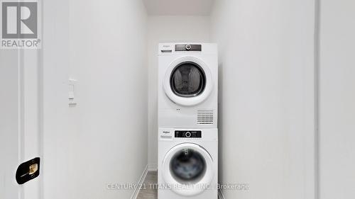 1016 - 2635 William Jackson Drive S, Pickering, ON - Indoor Photo Showing Laundry Room