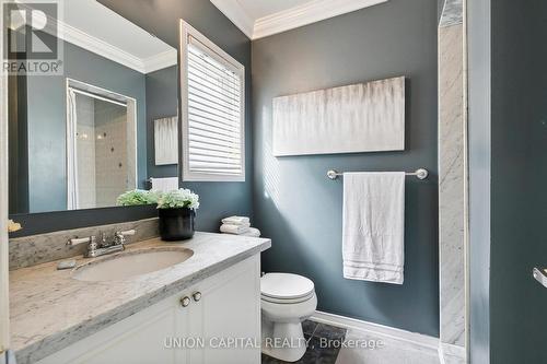 232 Boston Avenue, Toronto, ON - Indoor Photo Showing Bathroom