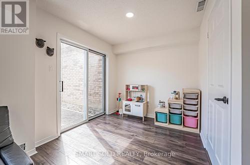 11 Bowler Street, Aurora, ON - Indoor Photo Showing Bedroom