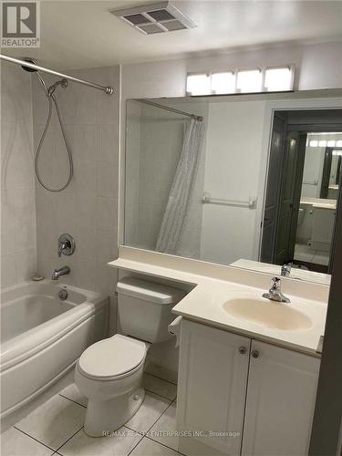 1712 - 4968 Yonge Street, Toronto, ON - Indoor Photo Showing Bathroom
