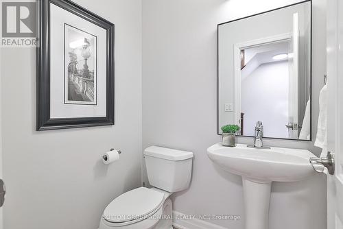 30 - 883 New Westminster Drive, Vaughan, ON - Indoor Photo Showing Bathroom