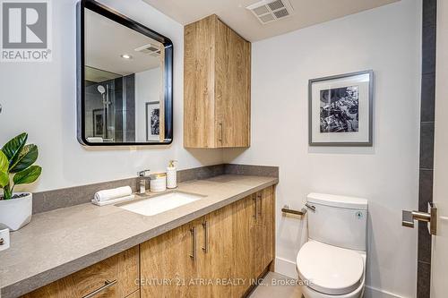 1401 - 65 Harbour Square, Toronto, ON - Indoor Photo Showing Bathroom