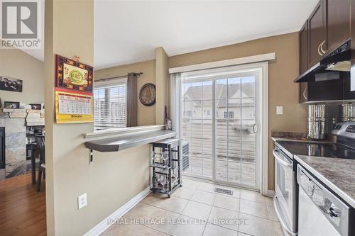 169 Kenneth Hobbs Avenue, Whitby, ON - Indoor Photo Showing Kitchen
