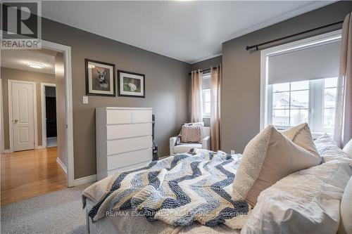 39 Pebble Valley Avenue, Hamilton, ON - Indoor Photo Showing Bedroom