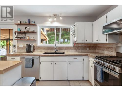 148 Tulameen Trail, Princeton, BC - Indoor Photo Showing Kitchen With Double Sink