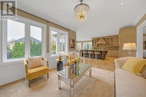 30 Duborg Drive, Markham, ON - Indoor Photo Showing Living Room