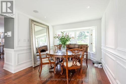 607 Edgewater Crescent, Burlington, ON - Indoor Photo Showing Dining Room