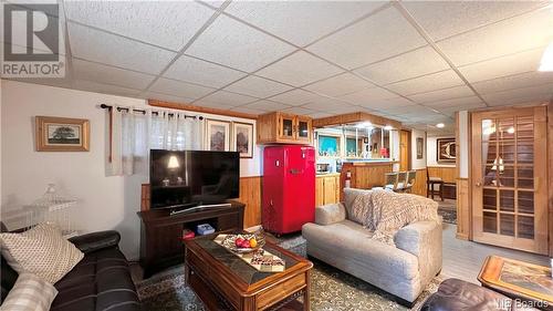 260 Acadie, Beresford, NB - Indoor Photo Showing Living Room