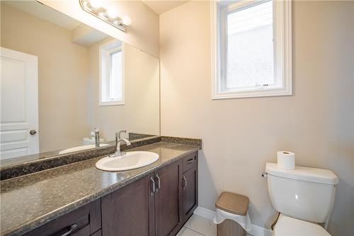 141 Chartwell Circle, Hamilton, ON - Indoor Photo Showing Bathroom
