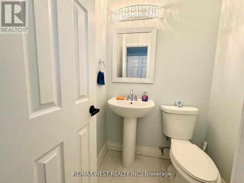 12 Patience Drive, Brampton, ON - Indoor Photo Showing Bathroom