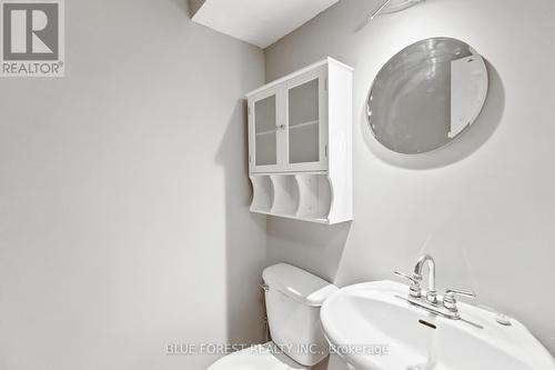 918 Shelborne Street, London, ON - Indoor Photo Showing Bathroom