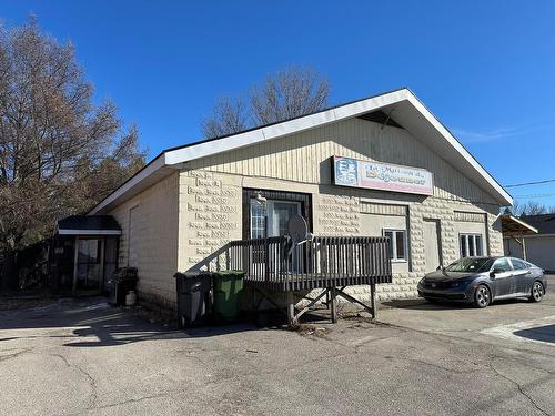 Frontage - 18  - 20 Rue Principale N., Notre-Dame-Du-Nord, QC - Outdoor