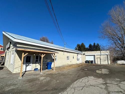 Overall view - 18  - 20 Rue Principale N., Notre-Dame-Du-Nord, QC - Outdoor