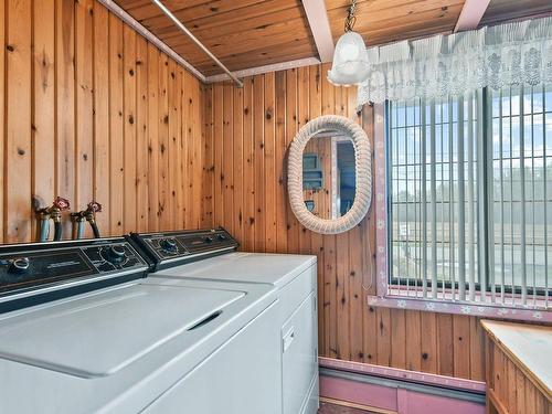 Laundry room - 1780 Ch. De La Côte-Georges, Mascouche, QC - Indoor Photo Showing Laundry Room