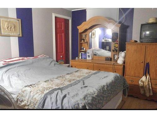 Chambre Ã  coucher principale - 2769  - 2771 Ch. Adolphe-Chapleau, Mont-Laurier, QC - Indoor Photo Showing Bedroom