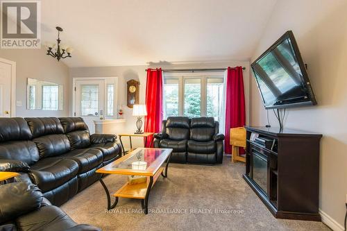 218 Fish And Game Club Road, Quinte West, ON - Indoor Photo Showing Living Room