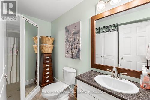 30 Oak Ridge Boulevard, Belleville, ON - Indoor Photo Showing Bathroom