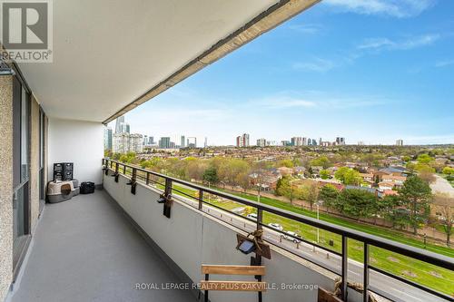 1002 - 1300 Mississauga Valley Boulevard, Mississauga, ON - Outdoor With View With Exterior