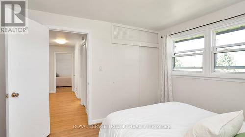 42 Torrington Crescent, London, ON - Indoor Photo Showing Bedroom