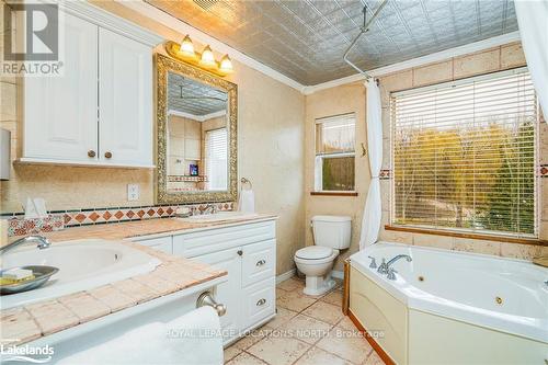 635017 Pretty River Road, Blue Mountains, ON - Indoor Photo Showing Bathroom