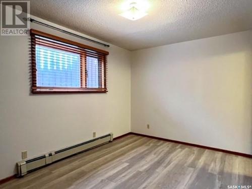 257 3Rd Avenue Nw, Swift Current, SK - Indoor Photo Showing Other Room