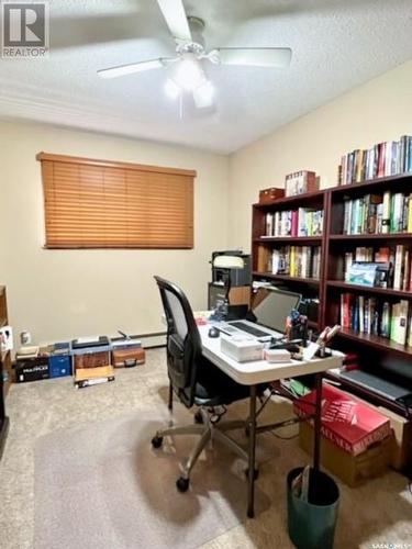 257 3Rd Avenue Nw, Swift Current, SK - Indoor Photo Showing Office