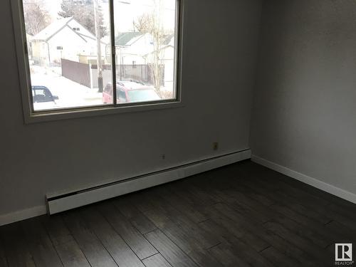 12245 97 St Nw, Edmonton, AB - Indoor Photo Showing Other Room