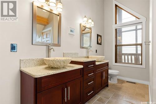 237 Edgewood Drive, Buena Vista, SK - Indoor Photo Showing Bathroom