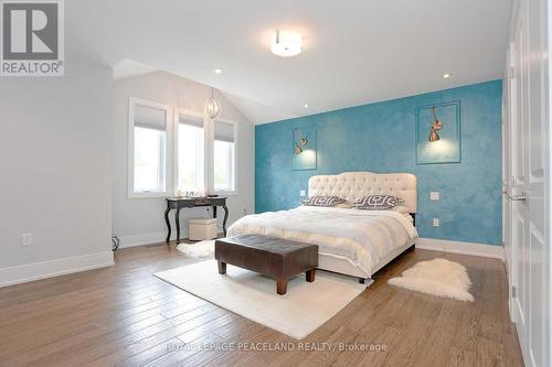 419 Andrew Street, Newmarket, ON - Indoor Photo Showing Bedroom