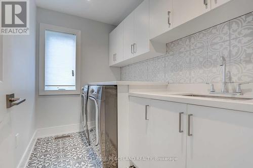 419 Andrew Street, Newmarket, ON - Indoor Photo Showing Laundry Room