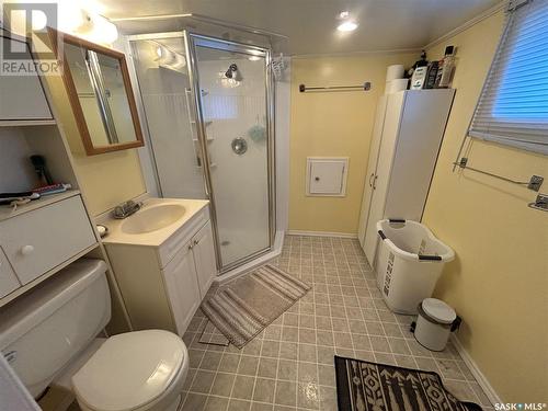 402 Aldridge Street, Bienfait, SK - Indoor Photo Showing Bathroom