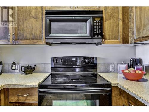 1007 Harvey Avenue Unit# 404, Kelowna, BC - Indoor Photo Showing Kitchen