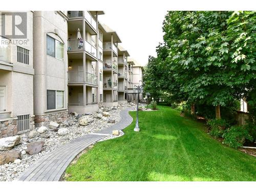 1007 Harvey Avenue Unit# 404, Kelowna, BC - Outdoor