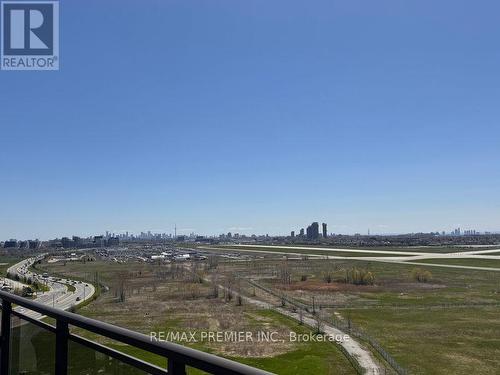 1512 - 1070 Sheppard Avenue W, Toronto, ON - Outdoor With View