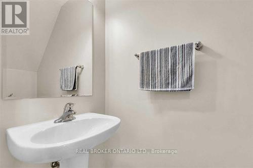 6 Colonel Frank Ching Crescent, Brampton, ON - Indoor Photo Showing Bathroom