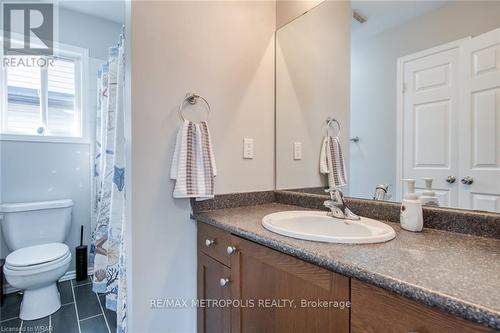 1369 Old Zeller Drive, Kitchener, ON - Indoor Photo Showing Bathroom